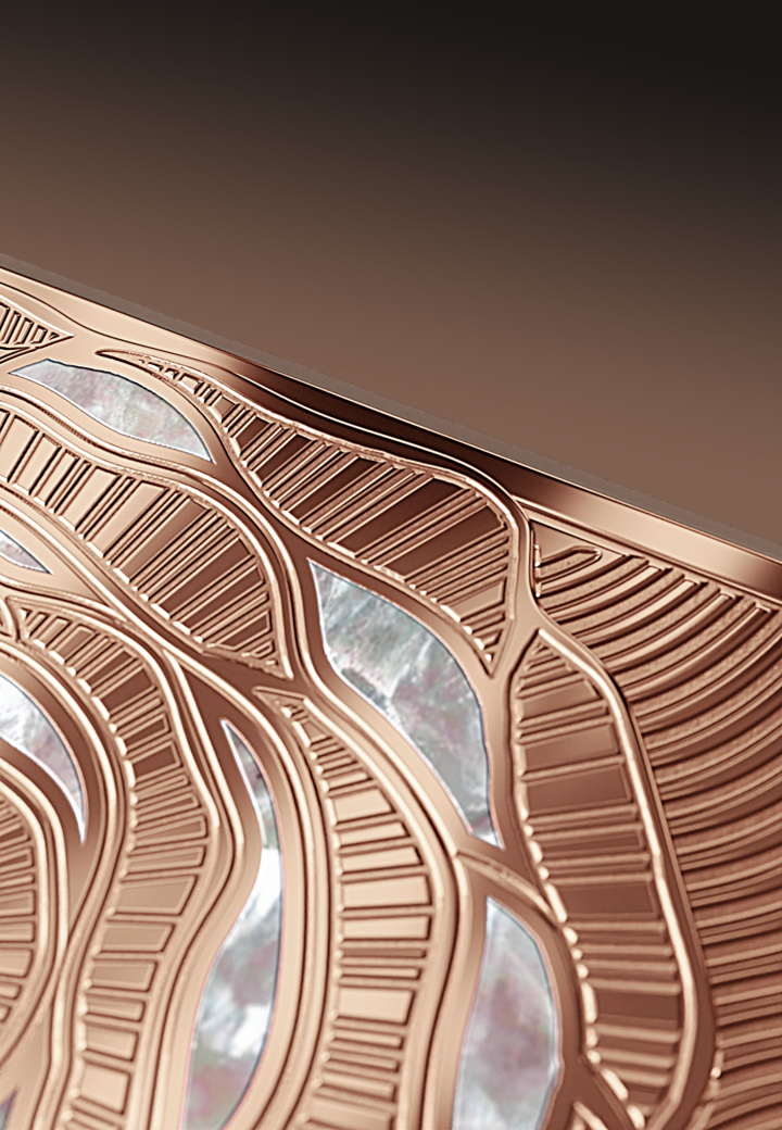 Mother-of-pearl Fleur de Lumière